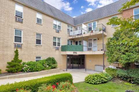 596 Broadway, Lynbrook, NY 11563