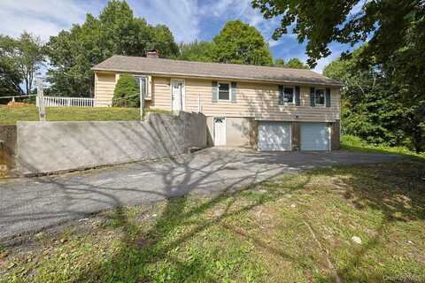 62 Hillcrest Drive, Poughkeepsie, NY 12603
