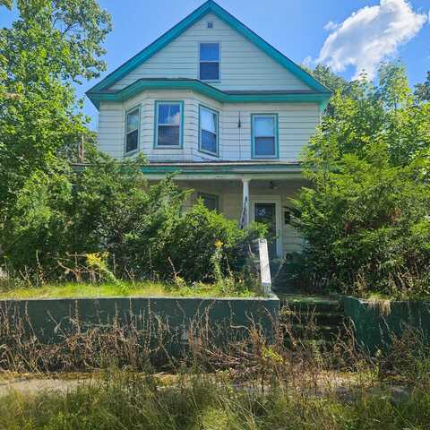 90 Elm Street, Millinocket, ME 04462