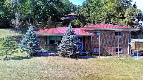 201 HILLCREST DR, BLUEFIELD, VA 24605
