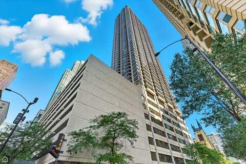 30 E Huron Street, Chicago, IL 60611