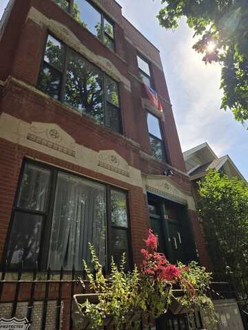 1851 N Hoyne Avenue, Chicago, IL 60647