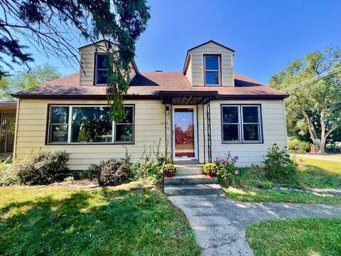 1323 Monroe Street, Lake In The Hills, IL 60156