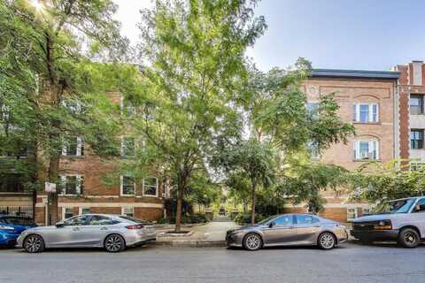 631 W Barry Avenue, Chicago, IL 60657