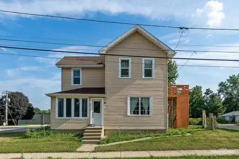 529 W Lincoln Avenue, Hinckley, IL 60520