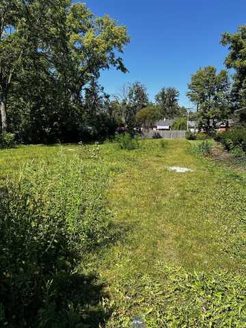 1738 Whitcomb Avenue, Des Plaines, IL 60018