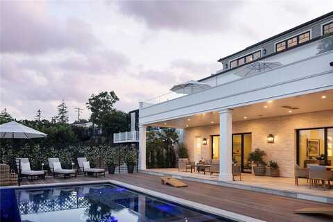 702 Saint James Place, Newport Beach, CA 92663