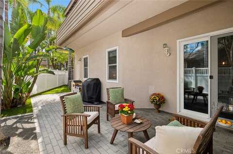 24391 Larchmont Court, Laguna Hills, CA 92653
