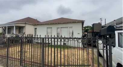 911 E 55th Street, Los Angeles, CA 90011