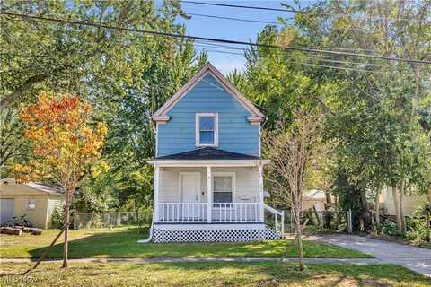 944 Walnut Street, Elyria, OH 44035