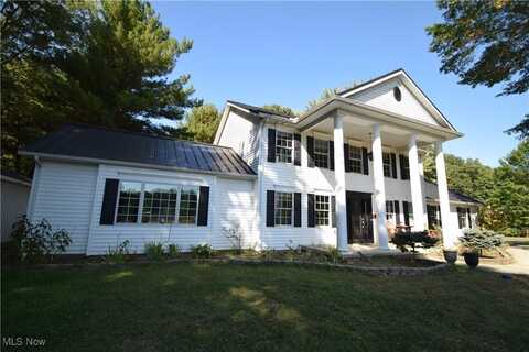 1517 NE North Orchard Road, Bolivar, OH 44612