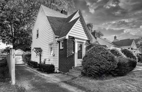 186 Maple Drive, Boardman, OH 44512