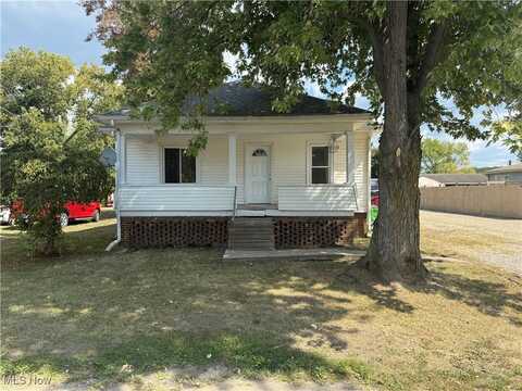 2025 N Water Street Extension, Uhrichsville, OH 44683