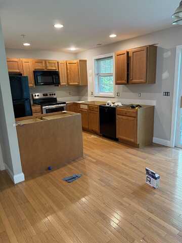 16 Centennial Drive, Dover, NH 03820