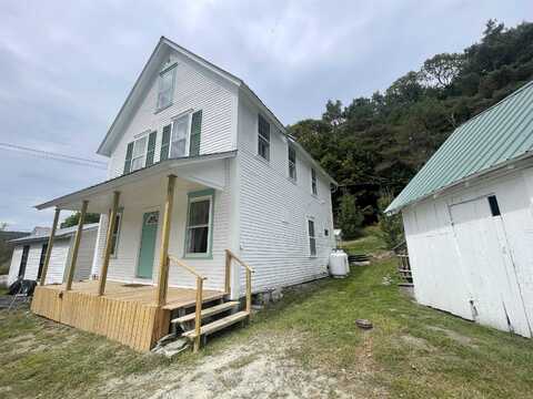1204 Whitelaw Road, Wells River, VT 05081
