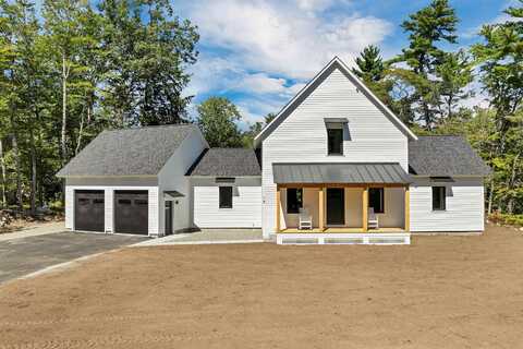 18 Woodland Grove Road, Conway, NH 03818