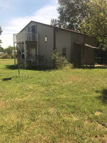 167 W 1st Avenue, Welch, OK 74369