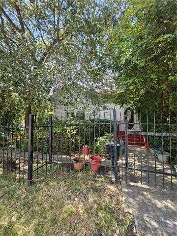 2300 UPPERLINE Street, New Orleans, LA 70115