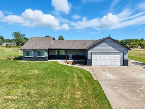 17065 E Honeysuckle Lane, Claremore, OK 74019