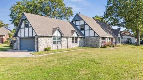 2015 Valley View Drive, Claremore, OK 74017