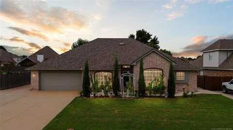 4406 W Detroit Place, Broken Arrow, OK 74012