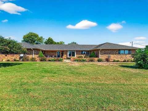 21931 N 4011 Drive, Bartlesville, OK 74006