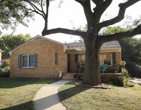 2500 JACKSON ST, Sioux City, IA 51104
