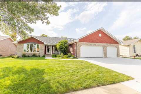 3819 Crescent Lane, South Sioux City, NE 68776