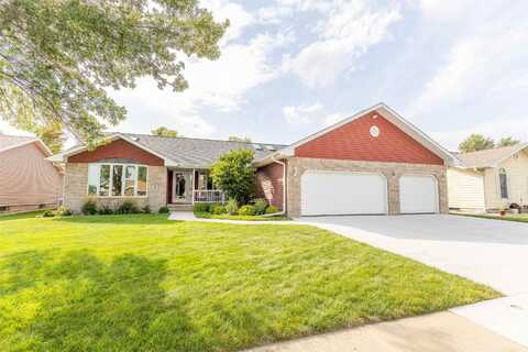 3819 Crescent Lane, South Sioux City, NE 68776