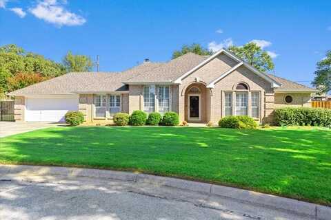 3801 Sandybrook Drive, Arlington, TX 76001
