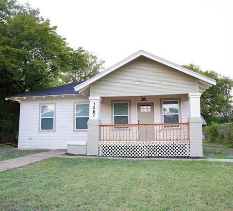 1507 E Maddox Avenue, Fort Worth, TX 76104