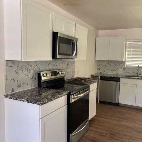 1806 Up The Grove Street, Greenville, TX 75401