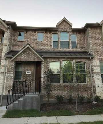 960 Grace Lane, Lewisville, TX 75056