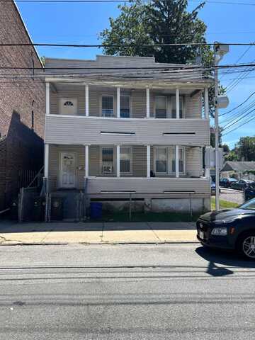 130 Brighton Ave, Staten Island, NY 10301