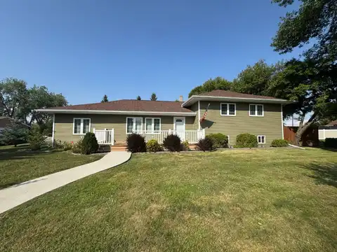 405 Main St E, Leeds, ND 58346