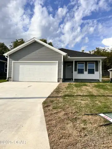 203 Eagle Edge Drive, Joplin, MO 64841