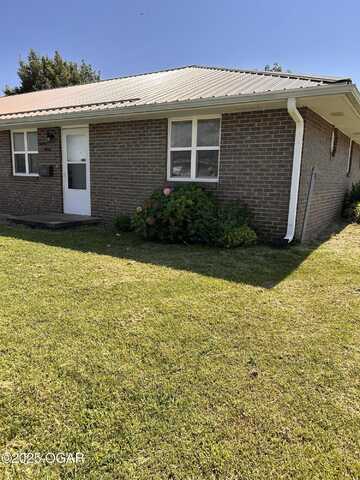 1320 E 18th Street, Joplin, MO 64804