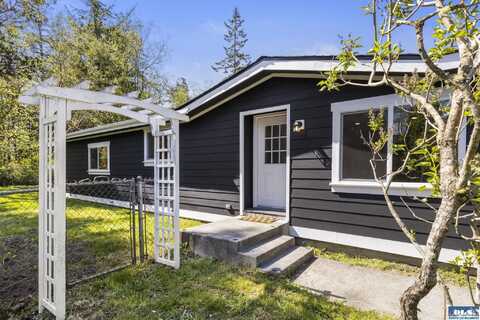 2012 Queen Anne Pl, Port Townsend, WA 98368