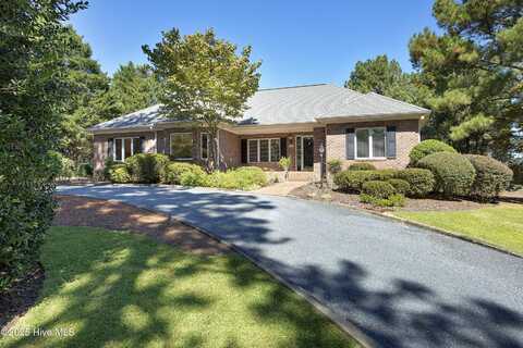 55 Mcqueen Road, Pinehurst, NC 28374