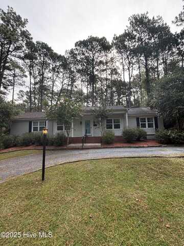 1075 Inverness Road, Southern Pines, NC 28387