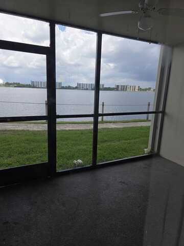 117 Lake Emerald Dr, Oakland Park, FL 33309