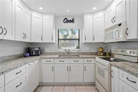 21 Meadows Drive, Boynton Beach, FL 33436
