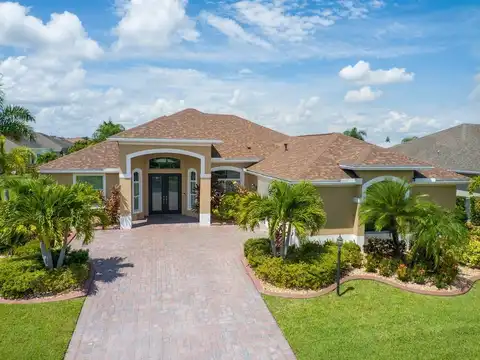 706 Fortunella Circle SW, Vero Beach, FL 32968