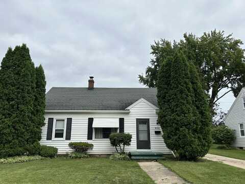 832 ZEMLOCK Avenue, NEENAH, WI 54956