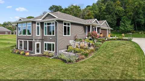 N9235 MEYER Court, FOND DU LAC, WI 54937