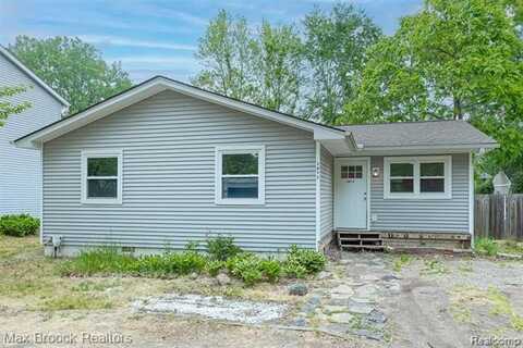 1075 Seabury Drive, Lake Orion, MI 48362