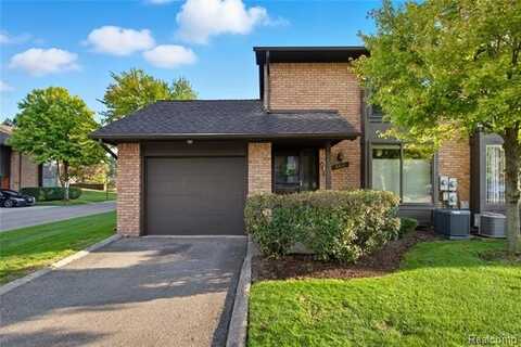 37111 Clubhouse Drive, Sterling Heights, MI 48312