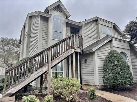 513 E Lake Circle, Chesapeake, VA 23322