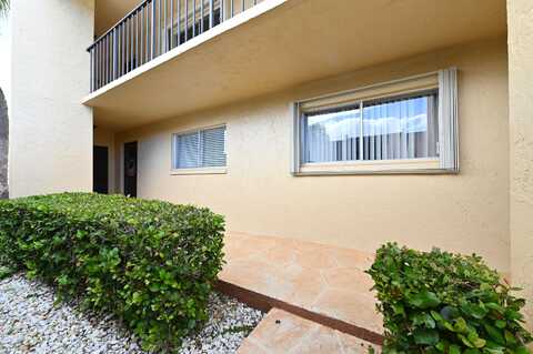 2905 SW 22nd Avenue, Delray Beach, FL 33445
