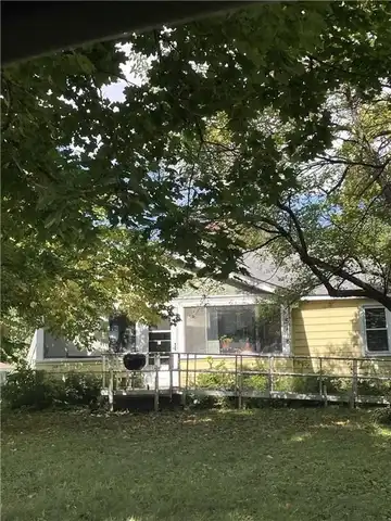 5118 Three Points Blvd, Mound, MN 55364